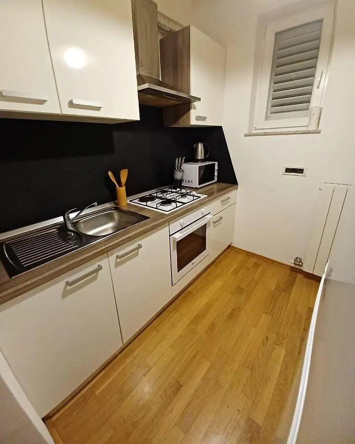 Leun Apartmani Kostrena Apartment